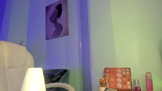 TinaJonnes  online show from 10.11.25