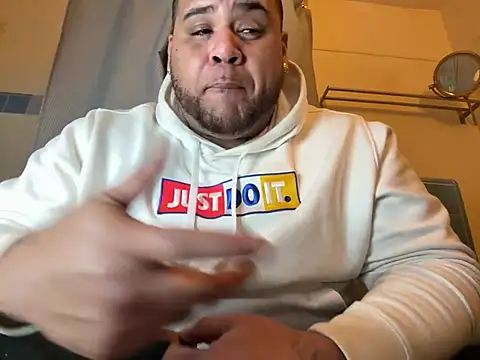 Snapshot of fatboyjayohh126 chatting on 02.12.25 fatboyjayohh126 online show from 02.12.25