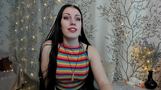 Snapshot of Mary0Lou chatting on 12.18.24 Mary0Lou online show from 12.18.24