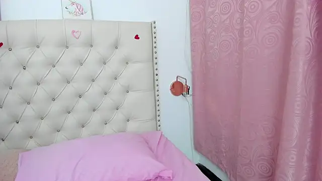 Snapshot of Kim_Eli chatting on 03.09.25 Kim Eli online show from 03.09.25