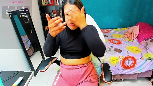 Snapshot of peanut_tangerine chatting on 02.26.25 peanut tangerine online show from 02.26.25