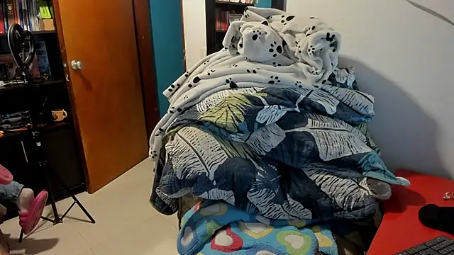 Snapshot of peanut_tangerine chatting on 09.10.25 peanut tangerine online show from 09.10.25