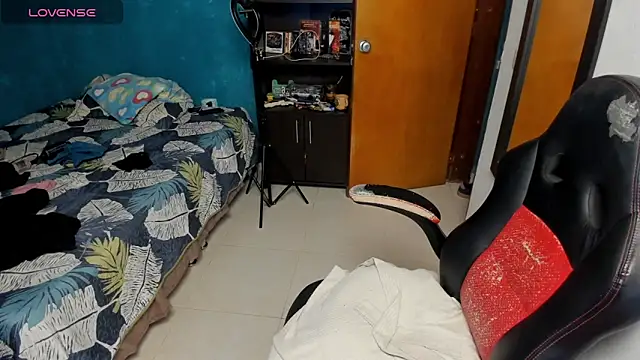 Snapshot of peanut_tangerine chatting on 09.20.25 peanut tangerine online show from 09.20.25