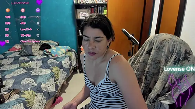 Snapshot of peanut_tangerine chatting on 09.25.25 peanut tangerine online show from 09.25.25