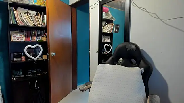 Snapshot of peanut_tangerine chatting on 11.09.25 peanut tangerine online show from 11.09.25