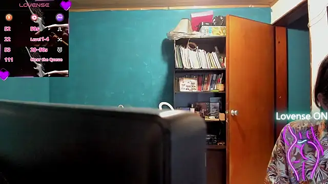 Snapshot of peanut_tangerine chatting on 11.15.25 peanut tangerine online show from 11.15.25