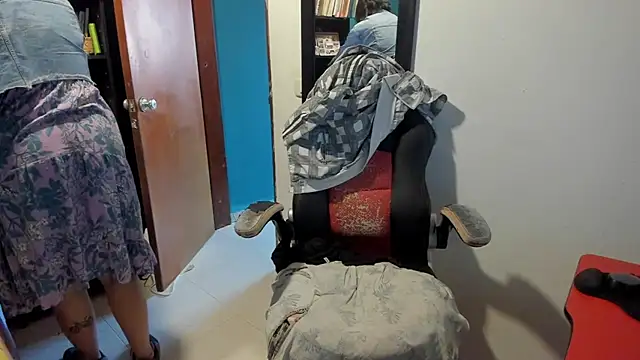 Snapshot of peanut_tangerine chatting on 12.15.25 peanut tangerine online show from 12.15.25