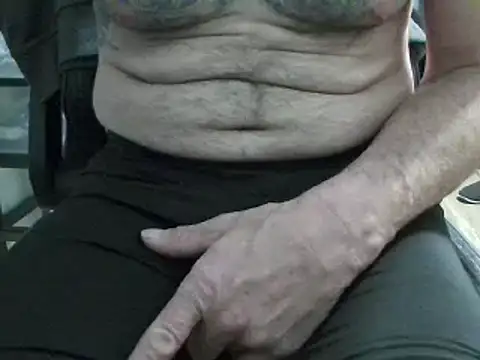 overaveragefreak4you online show from 12.15.24