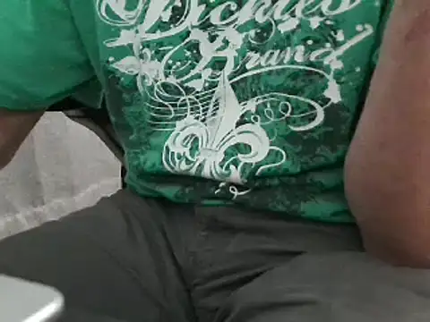 overaveragefreak4you online show from 12.24.24