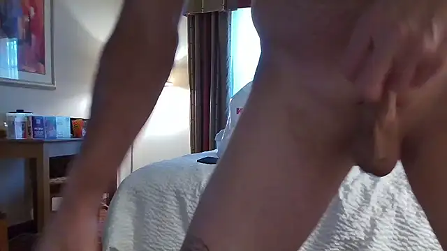 overaveragefreak4you online show from 01.24.25