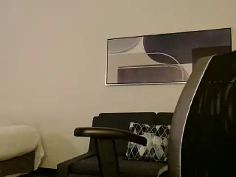 overaveragefreak4you online show from 03.21.25