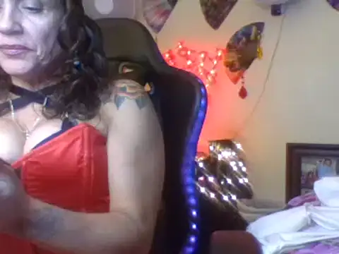 Snapshot of lachulalarubie chatting on 12.12.24 lachulalarubie online show from 12.12.24