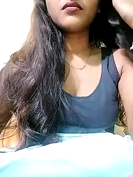 MISSQUEEN48 online show from 02.03.25