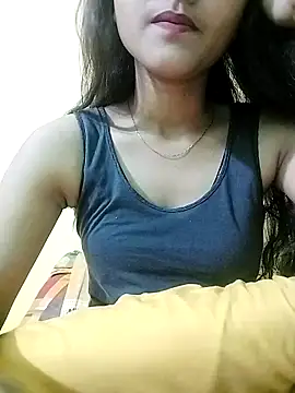 MISSQUEEN48 online show from 02.23.25