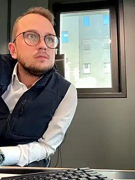 thehornyguy97 online show from 04.30.26
