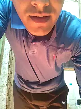 Snapshot of Wild-Honey chatting on 12.24.24 Wild-Honey online show from 12.24.24