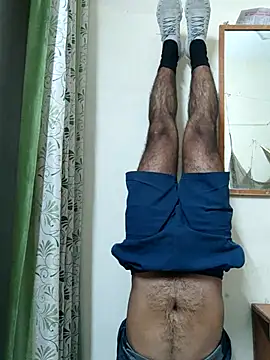 Snapshot of Wild-Honey chatting on 03.01.25 Wild-Honey online show from 03.01.25