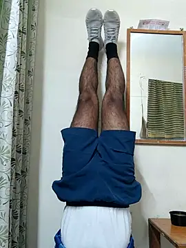 Snapshot of Wild-Honey chatting on 03.03.25 Wild-Honey online show from 03.03.25