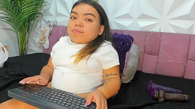 Snapshot of Michelle_Brooks chatting on 12.26.24 Michelle Brooks online show from 12.26.24