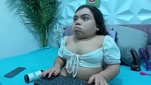 Snapshot of Michelle_Brooks chatting on 12.31.24 Michelle Brooks online show from 12.31.24