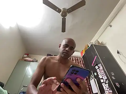 Snapshot of SammyChocolateIndian chatting on 01.23.25 SammyChocolateIndian online show from 01.23.25