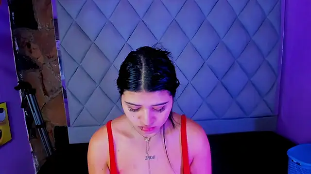 Snapshot of venusowen_ chatting on 09.14.25 venusowen online show from 09.14.25