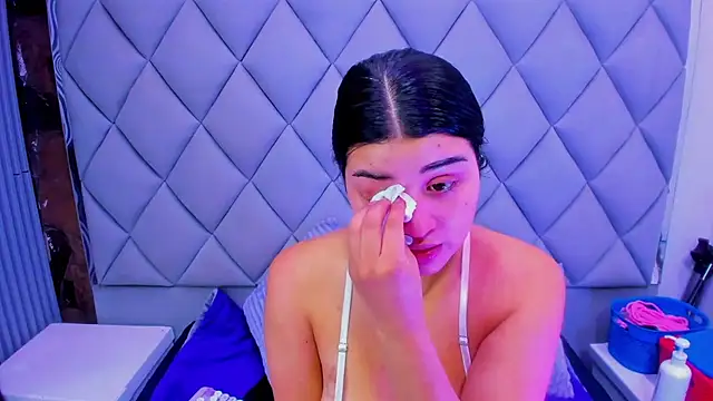 Snapshot of venusowen_ chatting on 11.07.25 venusowen online show from 11.07.25