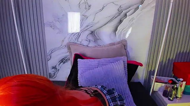 Snapshot of venusowen_ chatting on 04.18.26 venusowen online show from 04.18.26