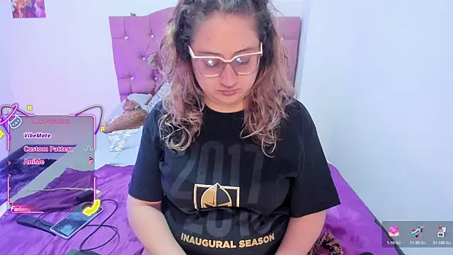 AnnieBigBoobs online show from 12.18.25