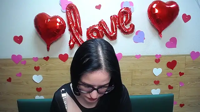 TayaBoret online show from 02.12.25