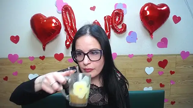 TayaBoret online show from 02.14.25