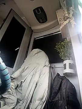 alexchir4 online show from 10.30.25