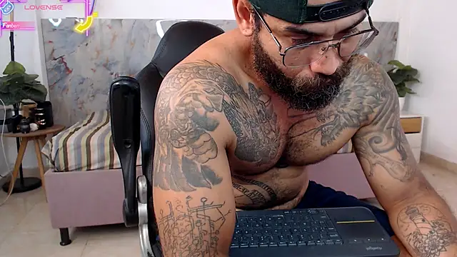 Snapshot of hanz_col chatting on 03.18.26 hanz col online show from 03.18.26