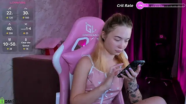 Kira yoon online show from 10.18.25