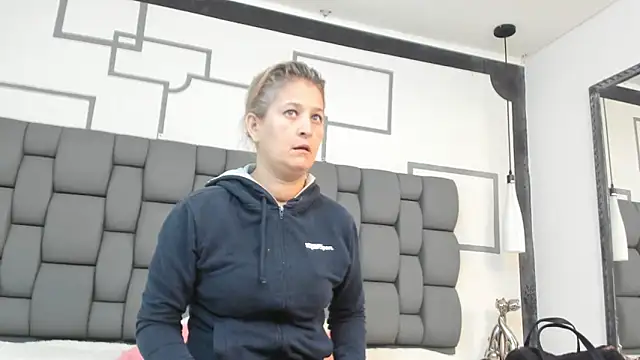 Jade squirtt online show from 10.03.25