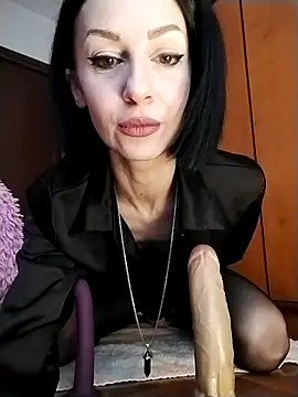 dahlia 82 online show from 03.02.26