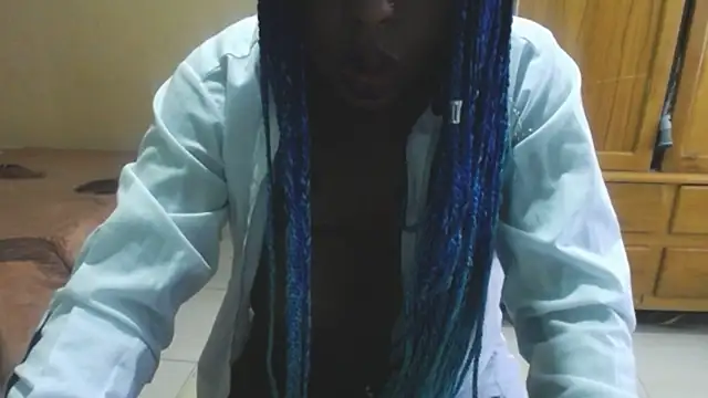  Zooee online show from 01.30.25