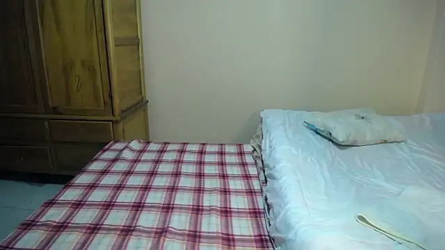  Zooee online show from 02.11.25