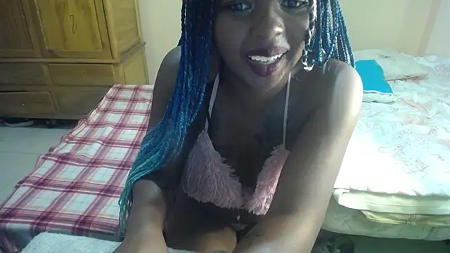  Zooee online show from 02.18.25