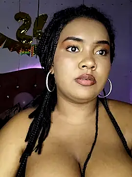 Evelyn Sandoval online show from 12.05.24