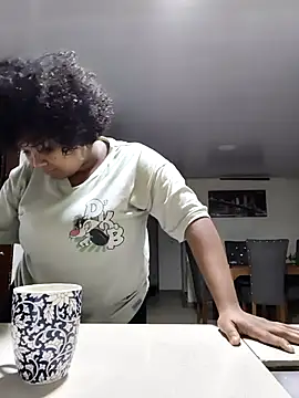 Evelyn Sandoval online show from 09.24.25