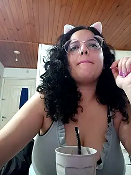 Snapshot of babyluna939 chatting on 11.16.25 babyluna939 online show from 11.16.25