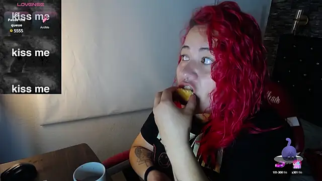 Snapshot of Bruja__Scarlata chatting on 03.01.25 Bruja Scarlata online show from 03.01.25
