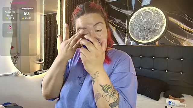 Snapshot of Bruja__Scarlata chatting on 09.10.25 Bruja Scarlata online show from 09.10.25