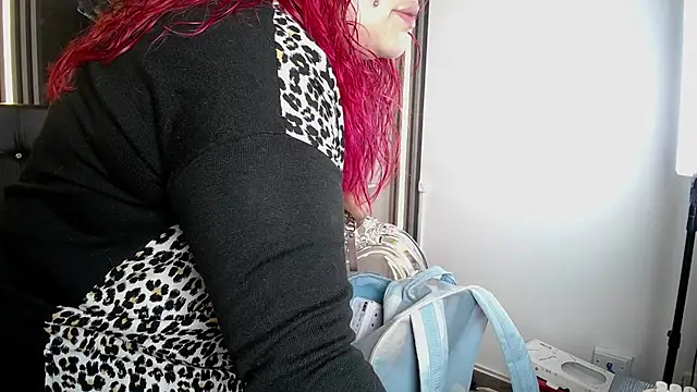 Snapshot of Bruja__Scarlata chatting on 09.17.25 Bruja Scarlata online show from 09.17.25
