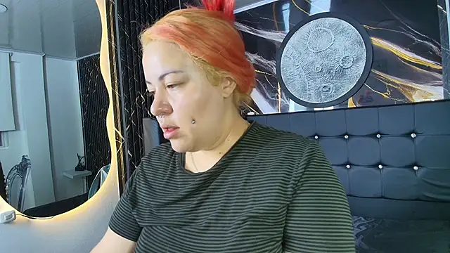 Snapshot of Bruja__Scarlata chatting on 09.23.25 Bruja Scarlata online show from 09.23.25
