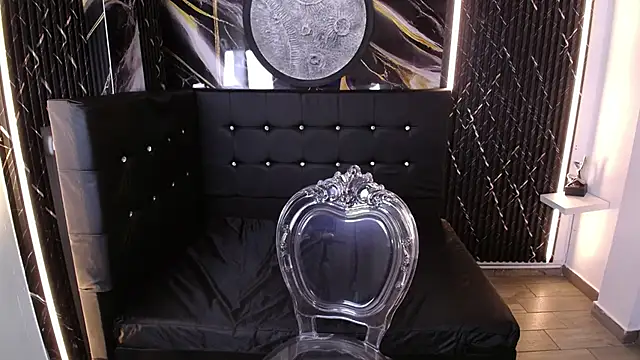 Snapshot of Bruja__Scarlata chatting on 10.06.25 Bruja Scarlata online show from 10.06.25