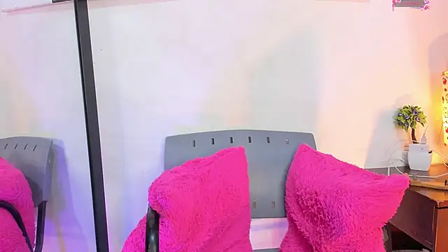 Snapshot of Monica_lopez chatting on 12.14.24 Monica lopez online show from 12.14.24