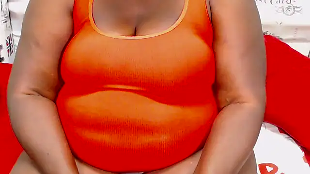 Snapshot of Honeybumsx32 chatting on 04.18.26 Honeybumsx32 online show from 04.18.26