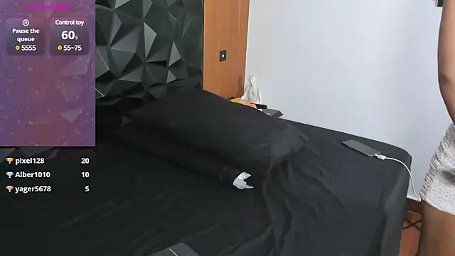 Wendy Marchall online show from 02.04.25